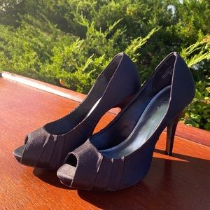 Kelly & Katie open toe heels. Size 10. Black satin